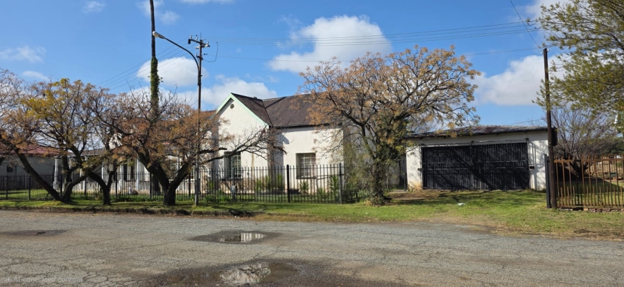 7 Bedroom Property for Sale in Steynsrus Free State